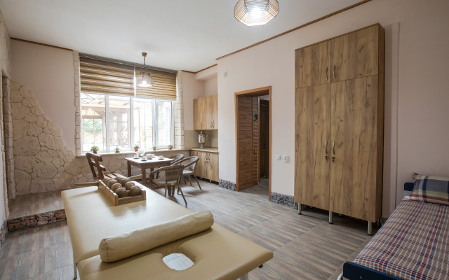 Pan Aziat Guest House