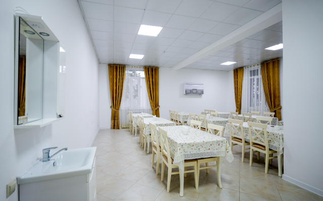 Tourist Hotel