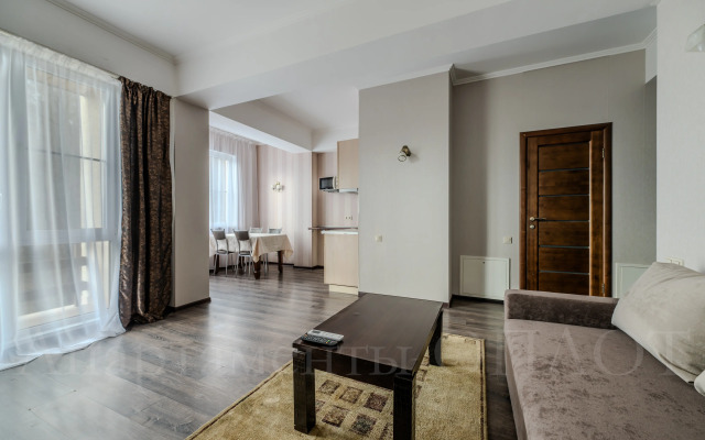 Oplot - Vidovye s odnoj spal'nej i balkonom 4 Apartments