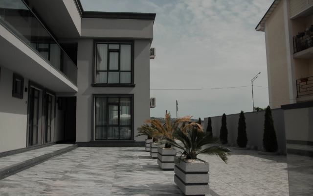 Vzlyot Guest House