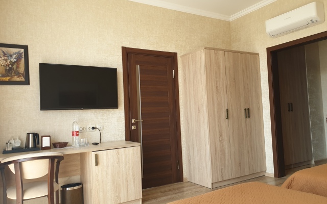 Celentano Mini-Hotel