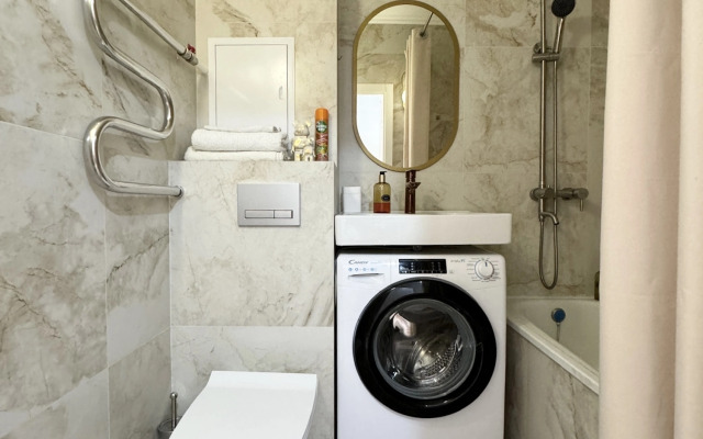 Na Ulitse Romantikov 1 Flat