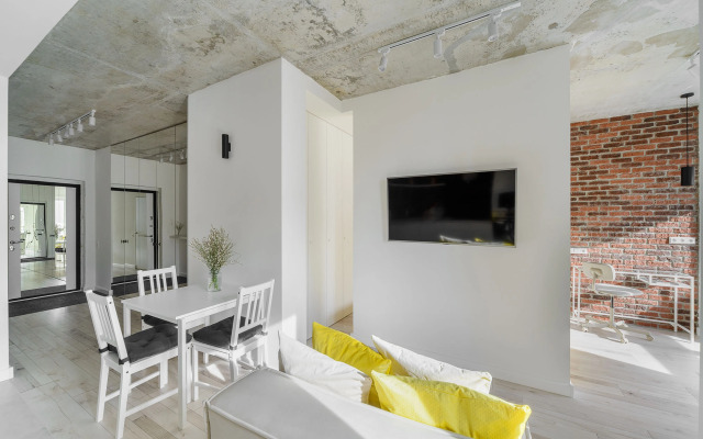 Апартаменты 1-комнатные HomeApart П. Мстиславца, 8