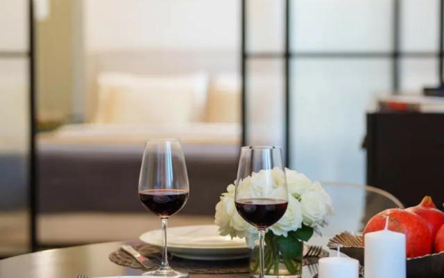 Dizaynerskie Matisse Apart s vydelennoy zonoy spalni Apartments