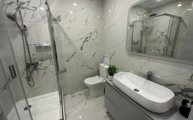 Studiya Na Vysokom Etazhe Apartments