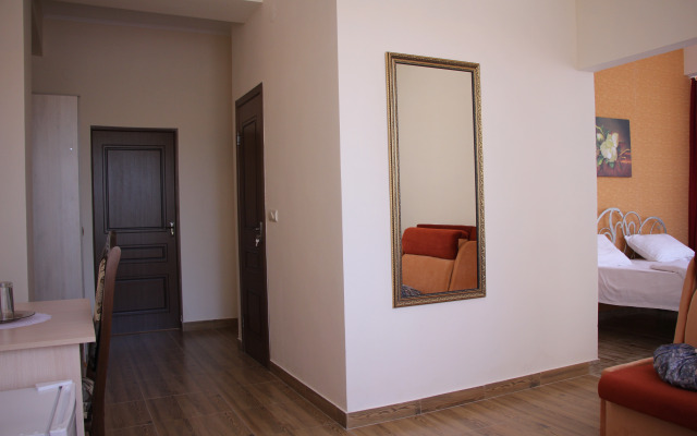 Lara Hotel