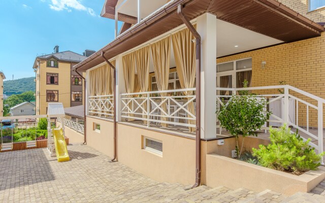 Krinitsa Apart Hotel