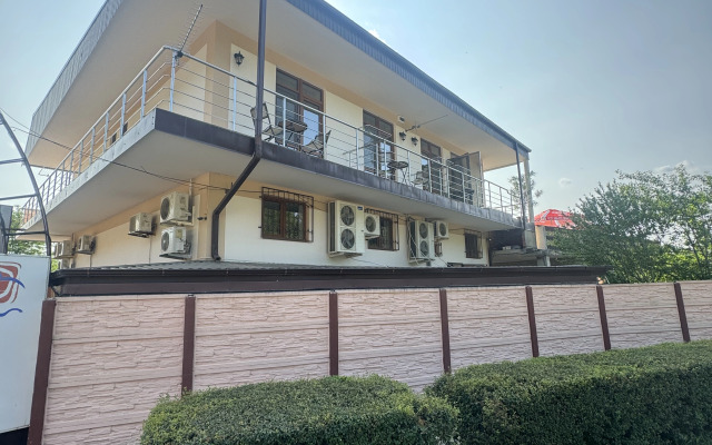5 Guest House