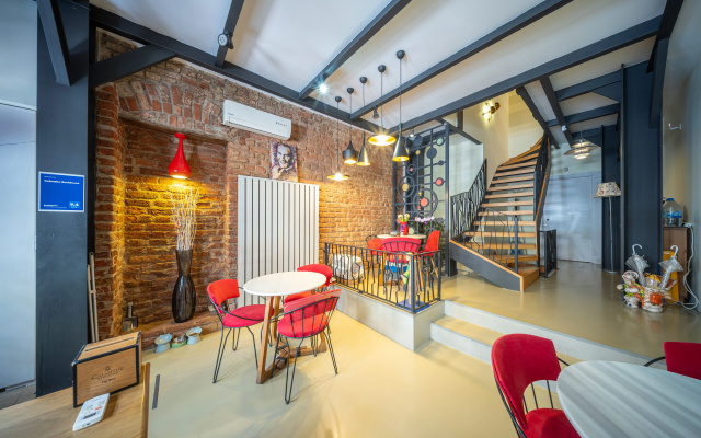 Calanthe Residence