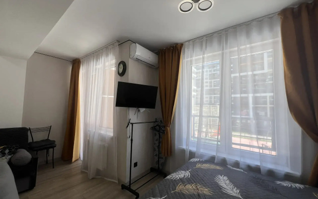 Квартира студия у моря с современным ремонтом