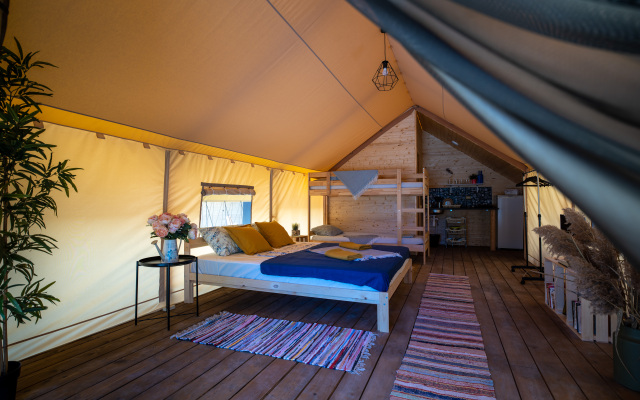 Gosti Glamping