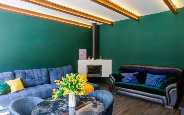 Dvukhurovnevaya V Tsentre Astrakhani Flat