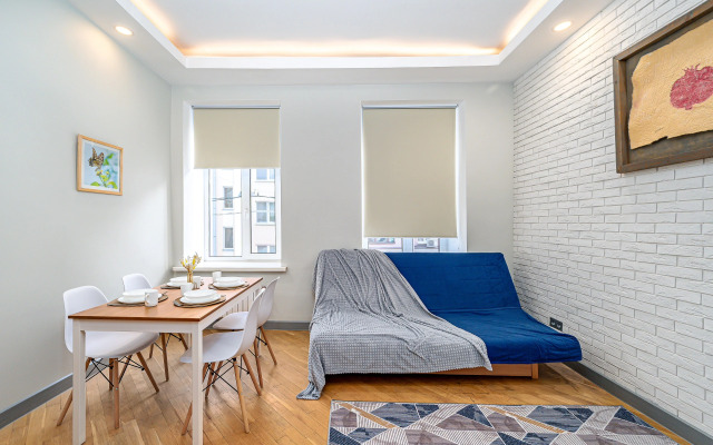 Апартаменты на Моисеенко 4