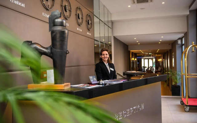 City Avenue Hotel - Image 6