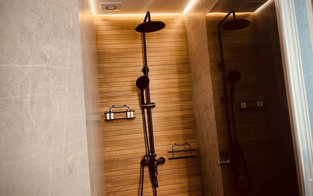 Апартаменты с дизайнерским ремонтом и сауной