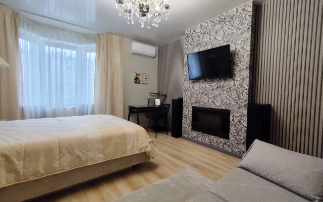 Ryadom S Parkom I Morem Flat