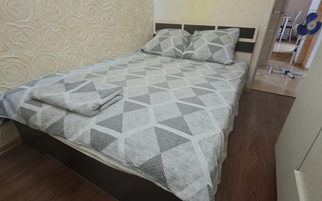 Na prospekte Kirova 54 Flat