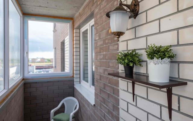 Topaz, Zakrytyy Dvor, Ryadom TTS Kristall Apartments