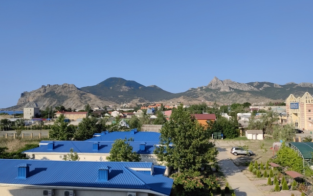 Andre Hotel