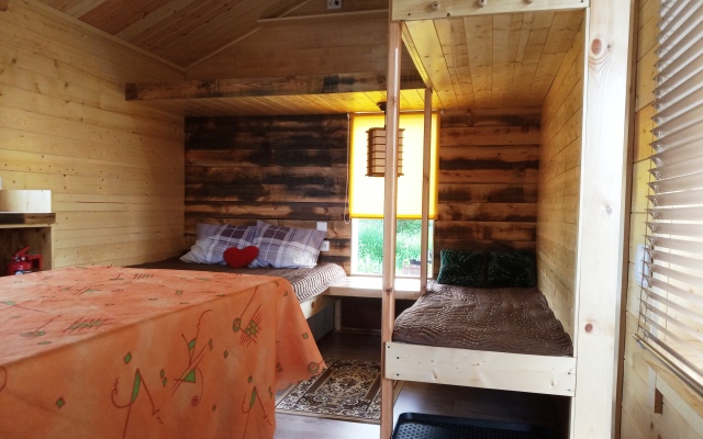 Dachnyij Domik Na Den' Guest house