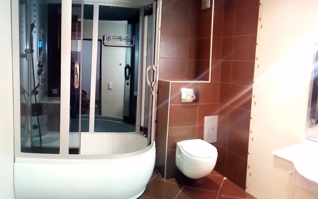 4kh Komnatnyye Na Ul Sverdlova 48 Apartments