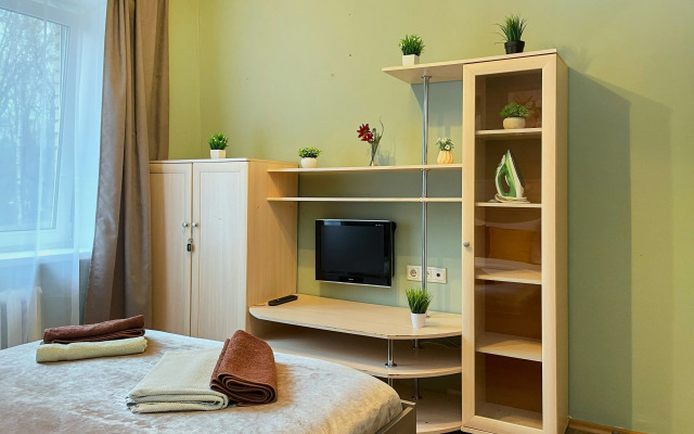 Апартаменты Двухкомнатная квартира с раздельными комнатами и балконом