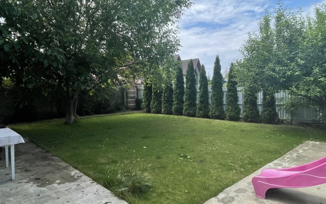 U Azovskikh Guest house