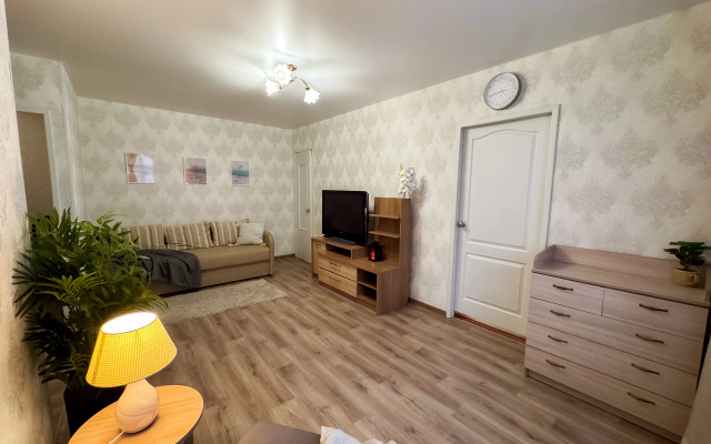 Квартира 2-комнатная на Коминтерна 22