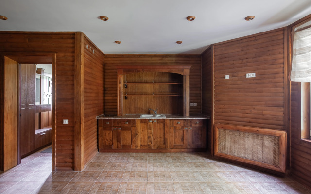 Dom Zvezda 2000 Private house