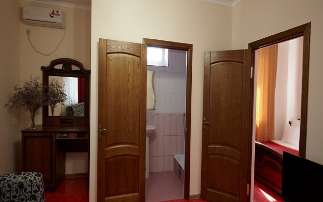 Anna Guest House