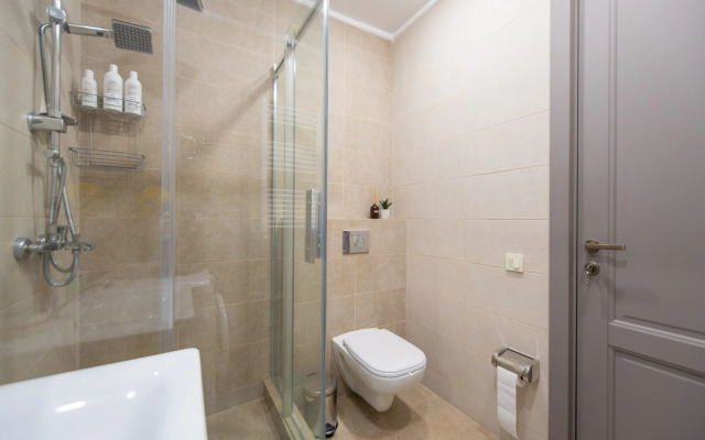 S Vidom na Reku i Gorod Apartments