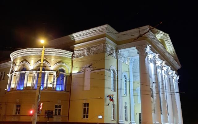 Na Kosmonavta Leonova 36a Apartments