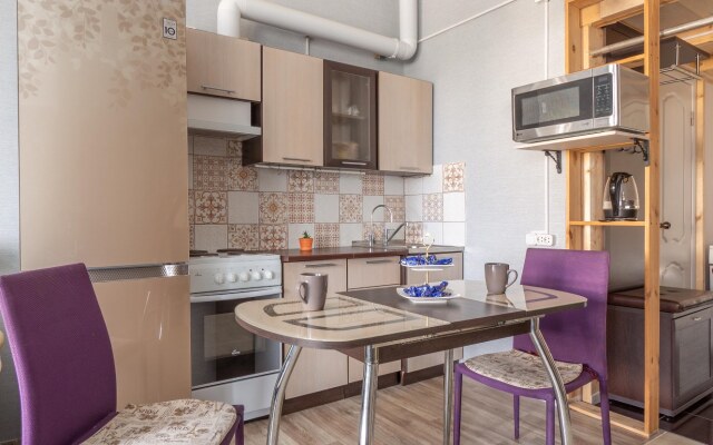 Sutochnyy ray na Narodnaya 7 Apartments