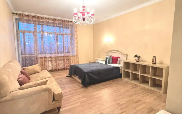 Amanzholova 65 Elitnaia Novostroika Flat