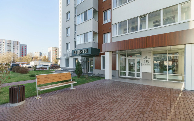 Na 22 Etazhe S Vidom Na Reku Apartments