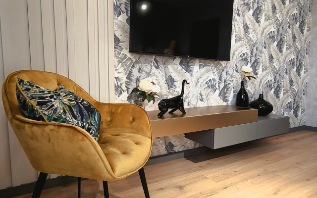 Novye V Dome Biznes Klassa S Okhranoy Apartment