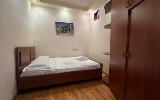 Standard Apt In Centre Apartments