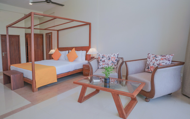 Breeze Pasikudah Resort Hotel
