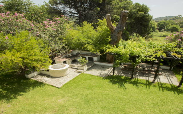 Greenlea Beachfront Spathies Villa