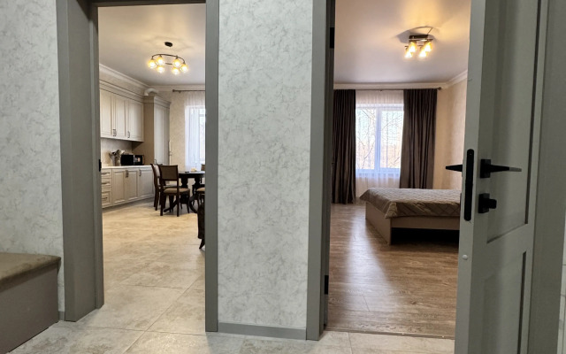 Dvukhkomnatnaya v Tsentre u Parka Flat