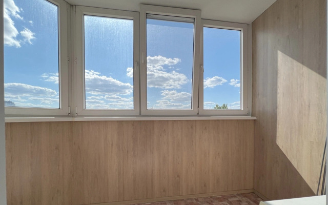 V Novom Dome V Tsentre Goroda Flat