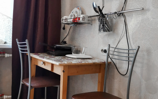Studiya Na Yesenina S Balkonom Apartments