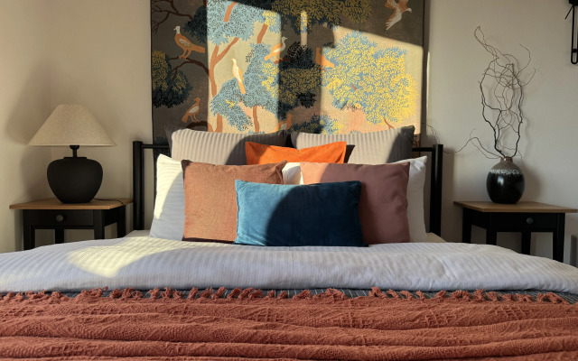 Квартира Дизайнерская студия с видом на главную реку Москвы