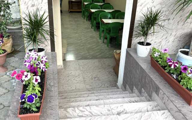 Rianna Guest House
