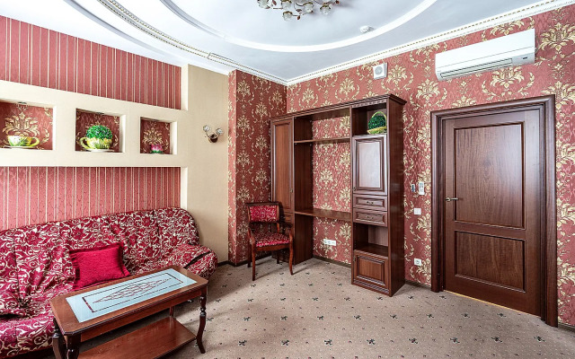 Отель Автор