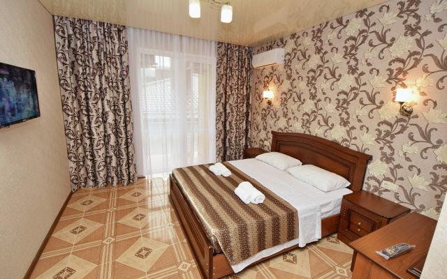 Ahilles Palas Guest house