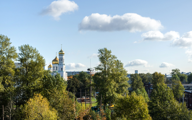 Laguna Frunzenskaya Flat