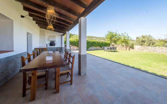 Вилла Es Cubells Town