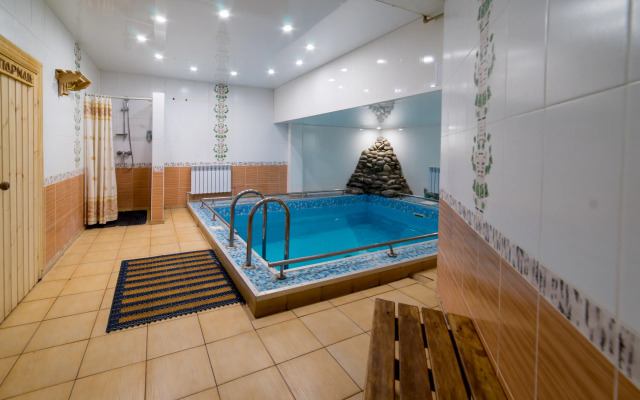 Отель Амакс