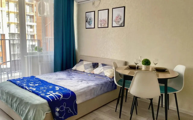 Na Pervoy Linii Morya Flat